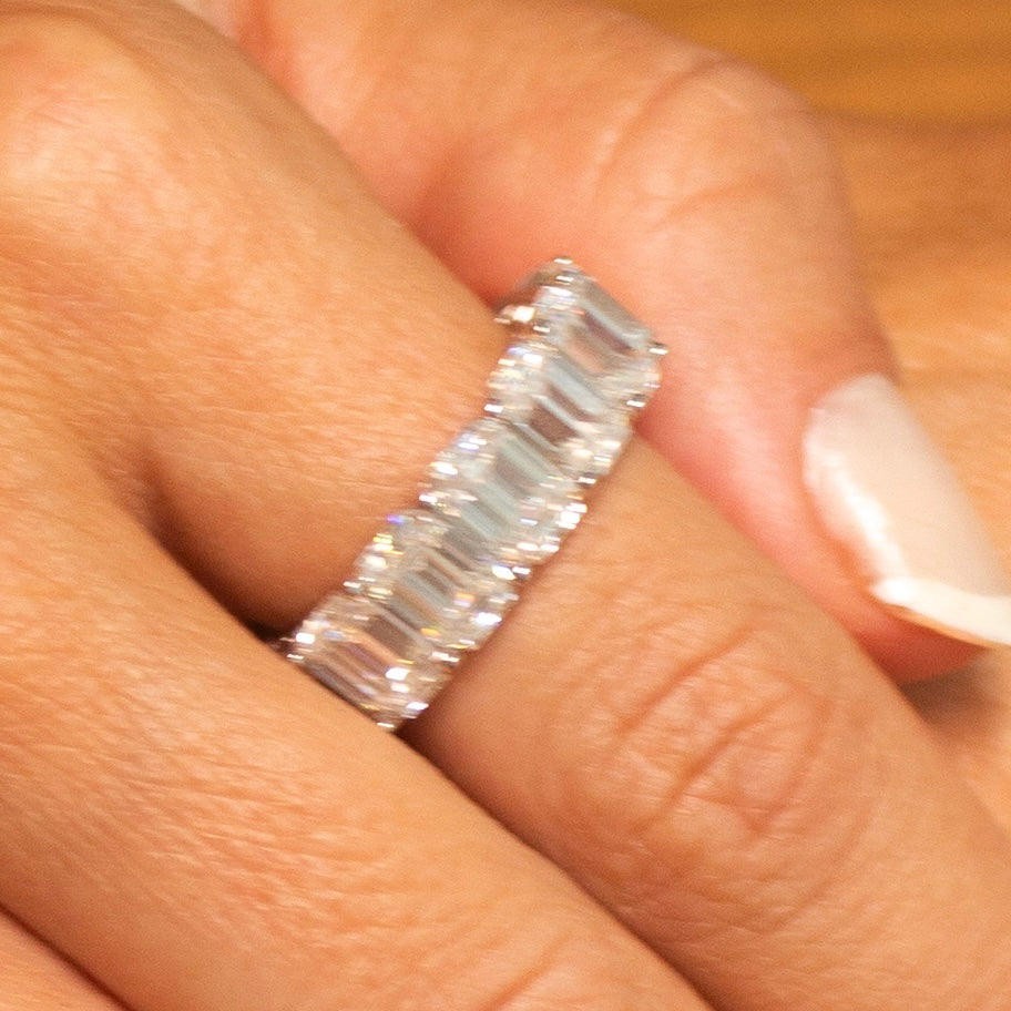 Aliança Emerald Cut de 1 quilate cada moissanite
