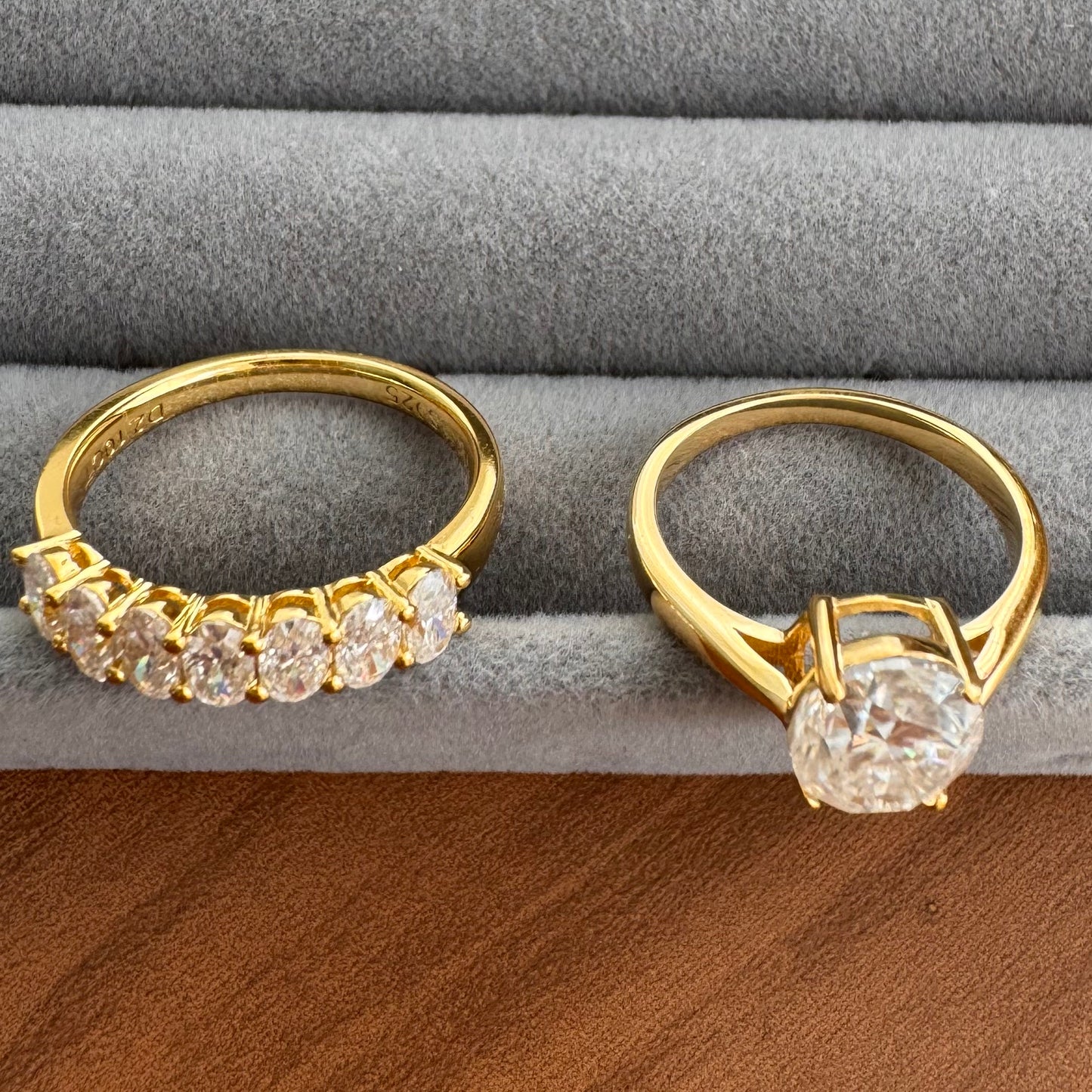 Conjunto de meia aliança oval 30 pontos e solitário oval 3 quilates