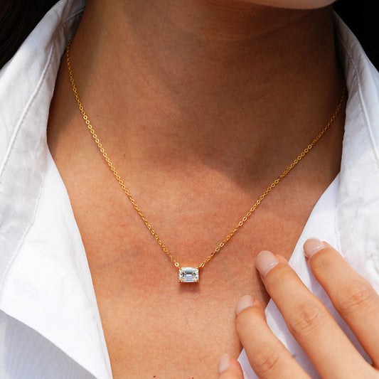 Colar Dourado 3 quilates Emerald Cut